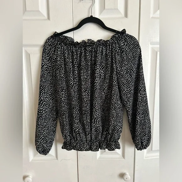 ❤️ 3/$15❤️ Frankie & Missy blouson top - Picture 11 of 11